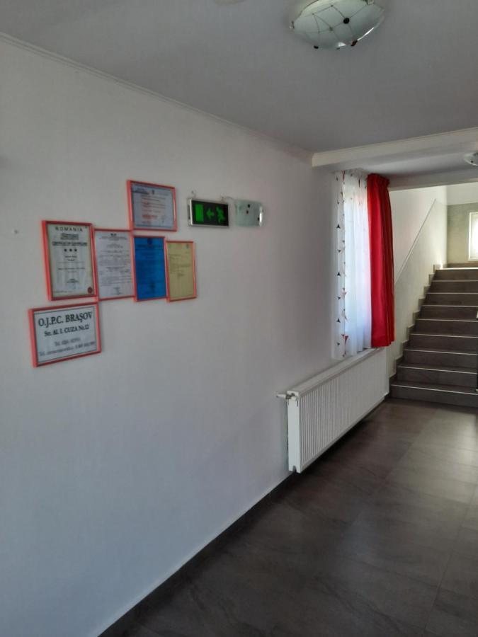 Pensiunea D&D Făgăraş Exteriör bild